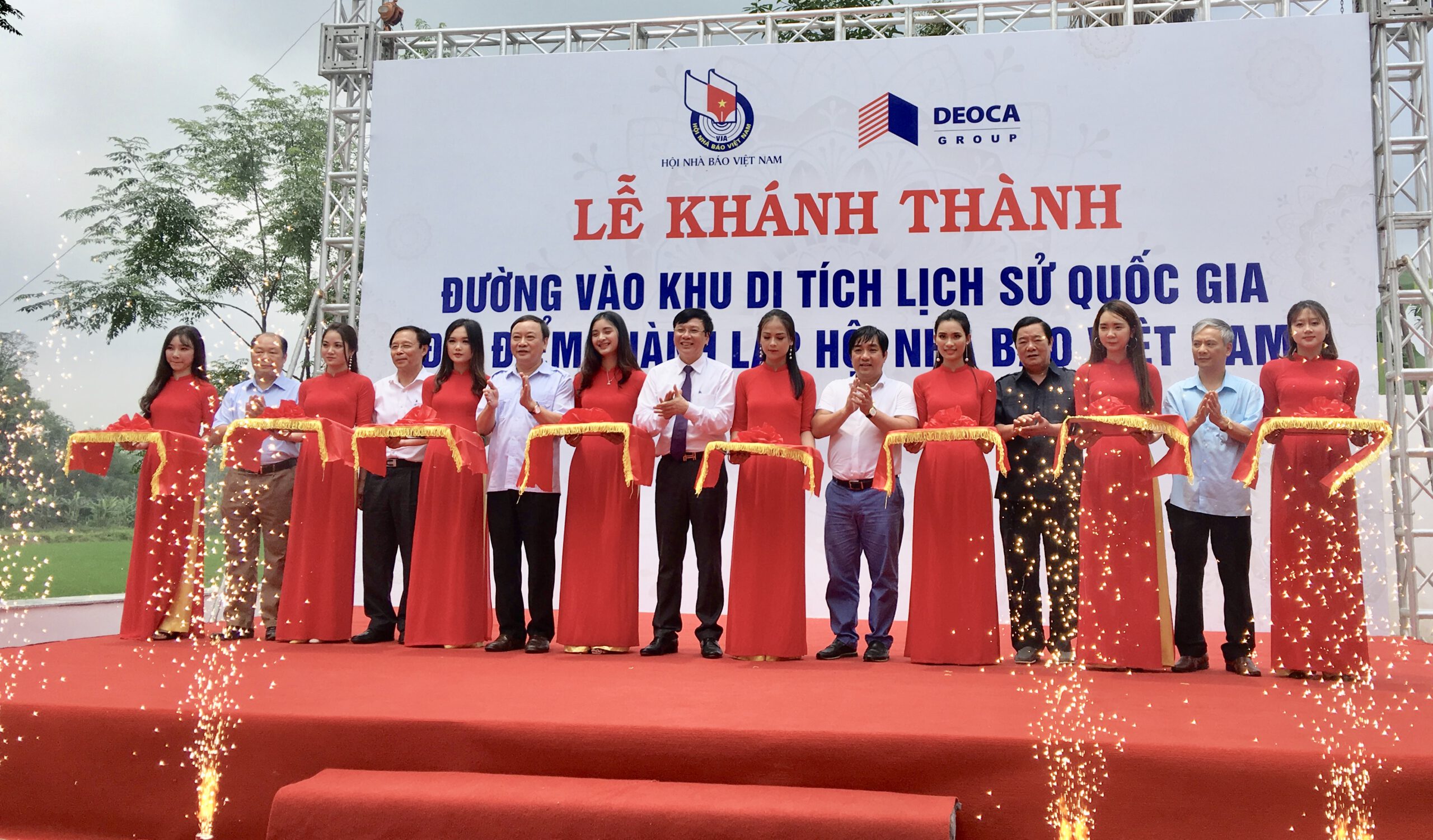 Cho thuê bộ cắt băng khánh thành trọn gói