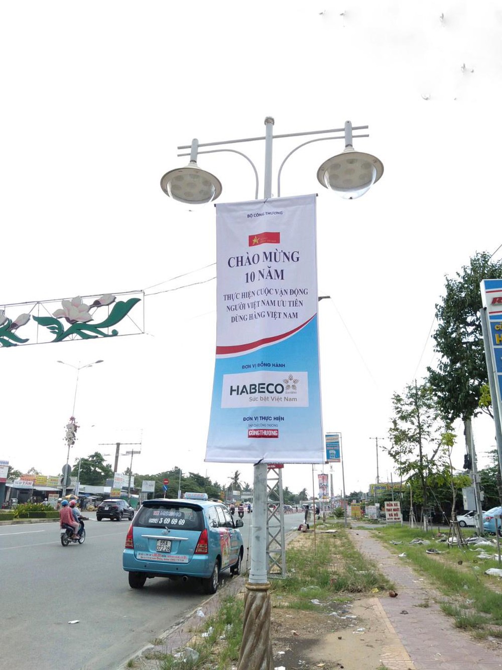 Treo cờ phướn quảng cáo
