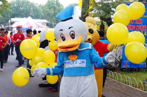 May mascot theo yêu cầu
