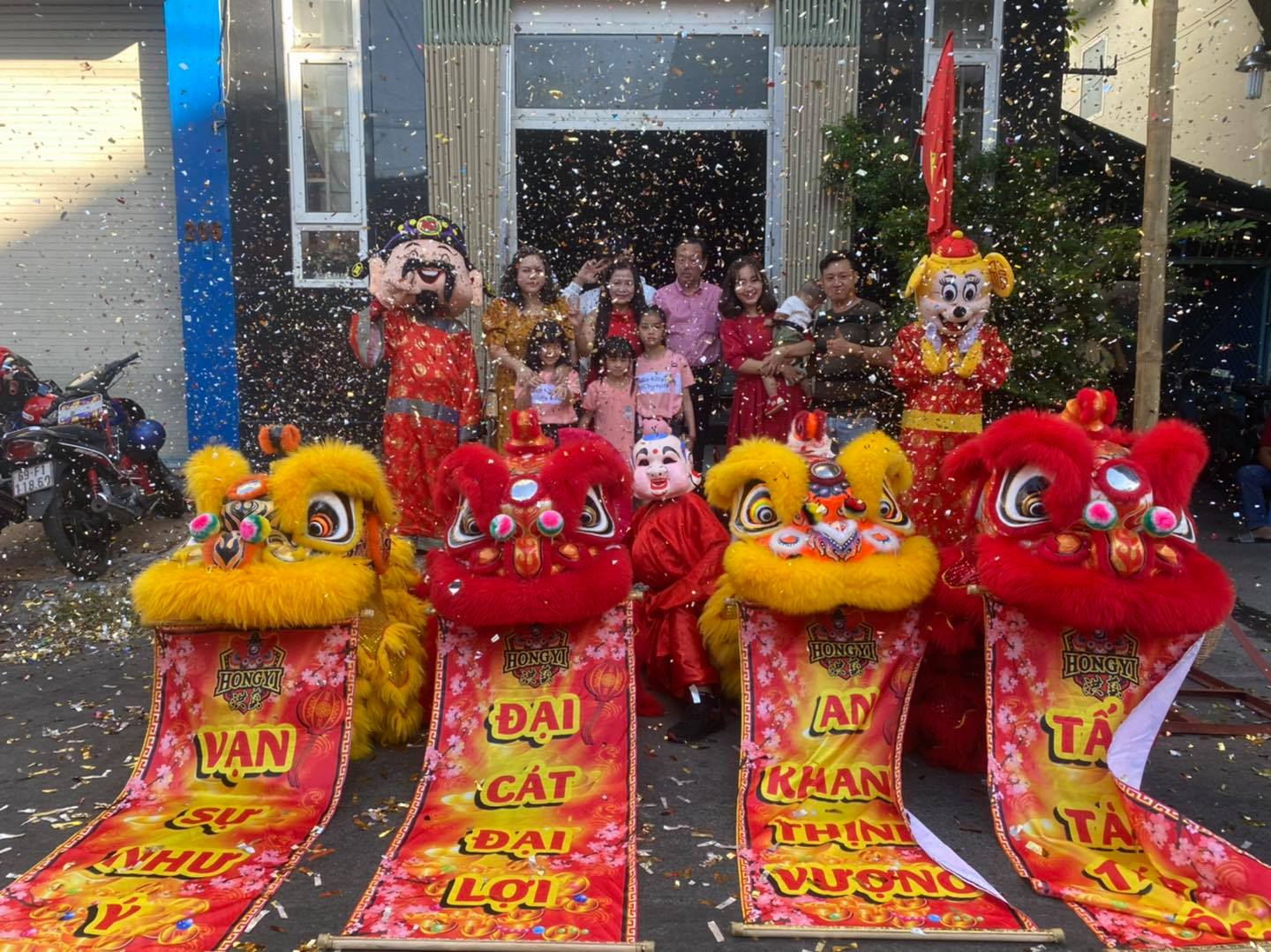 Múa lan khai trương