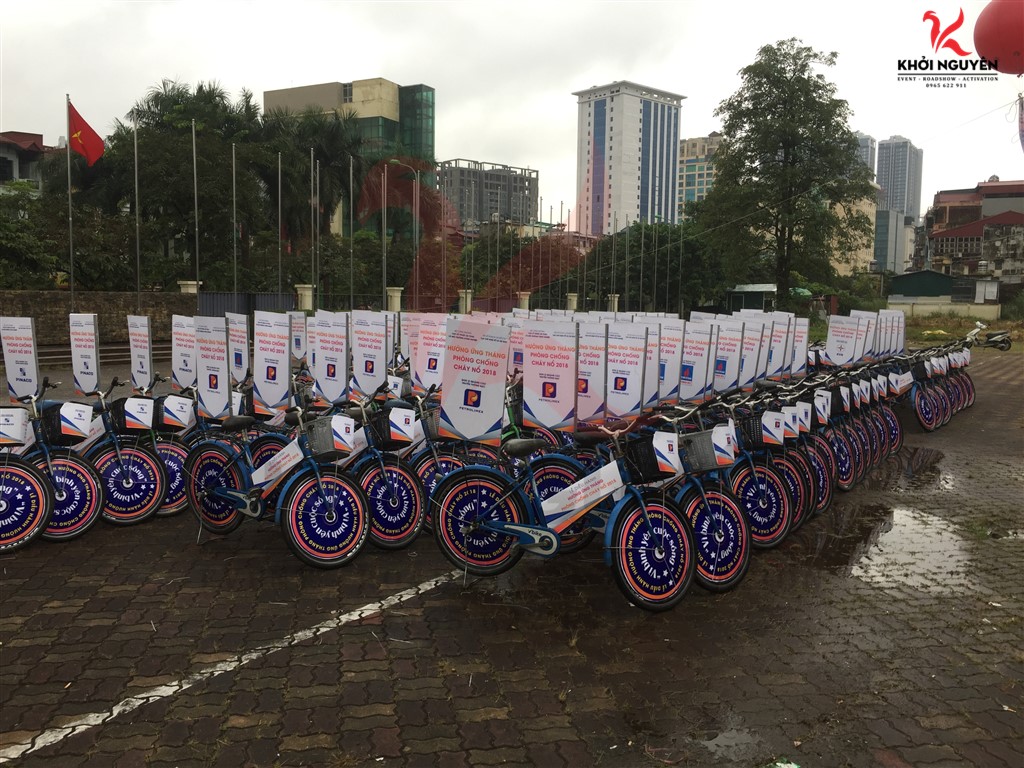 tổ chức roadshow