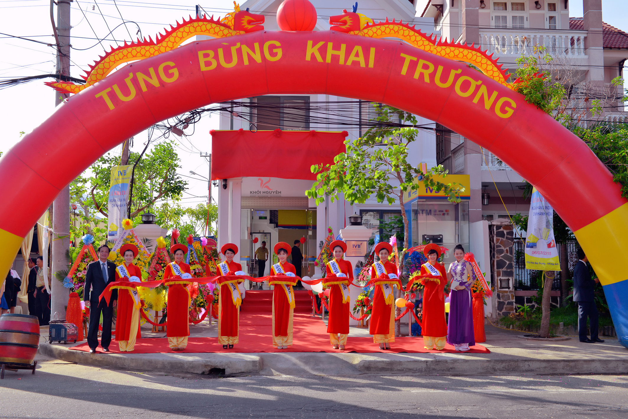 Tổ chức khai trương 