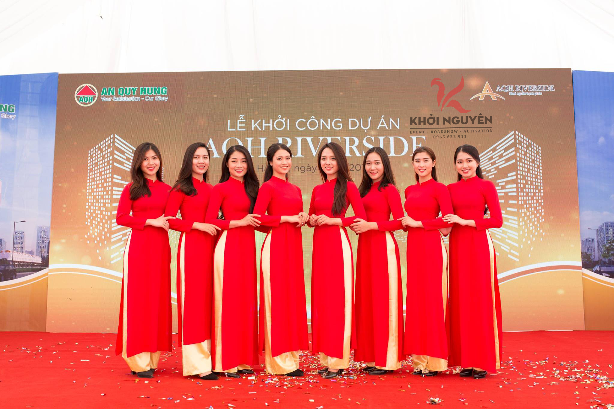 Nghi lễ cắt băng khánh thành