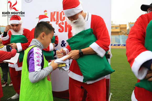 Dịch vụ ông già noel tặng quà