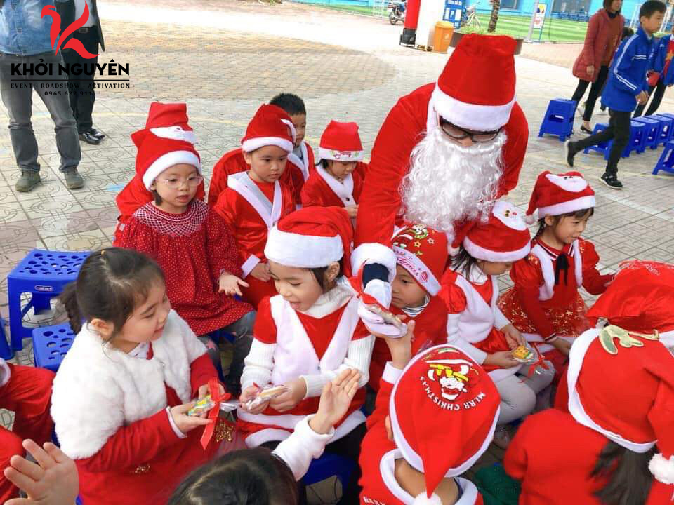Dịch vụ ông già noel tặng quà