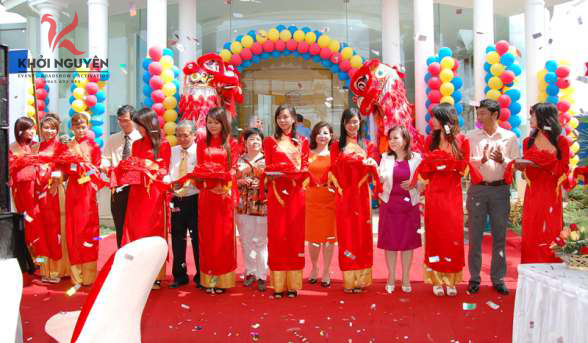 Tổ chức khai trương