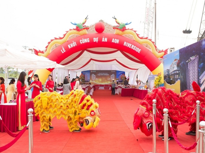 Cổng hơi khai trương