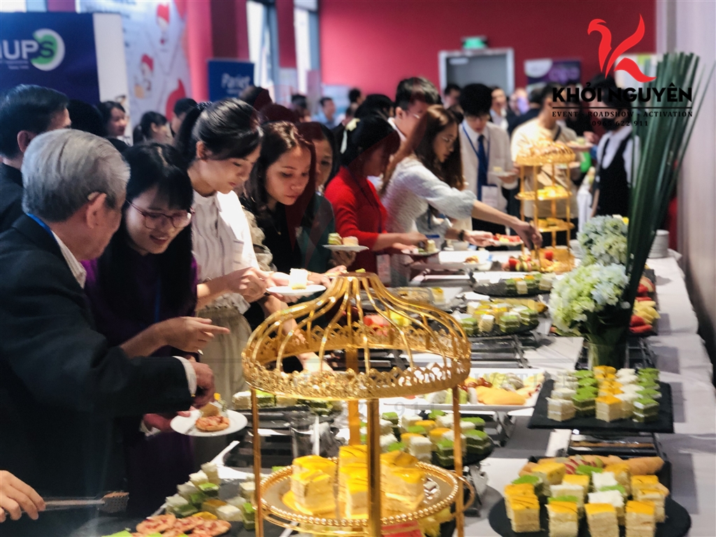tiệc Year End Party